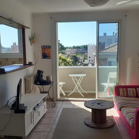 Daire Charmant 60 M For 5 With Wifi And Balcony