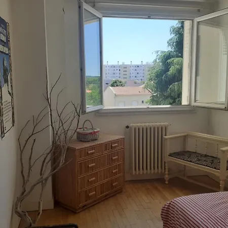 Charmant 60 M For 5 With Wifi And Balcony Daire